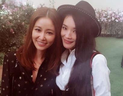 双面新娘，闺蜜的身份迷局,闺蜜身份之谜，揭开神秘面纱